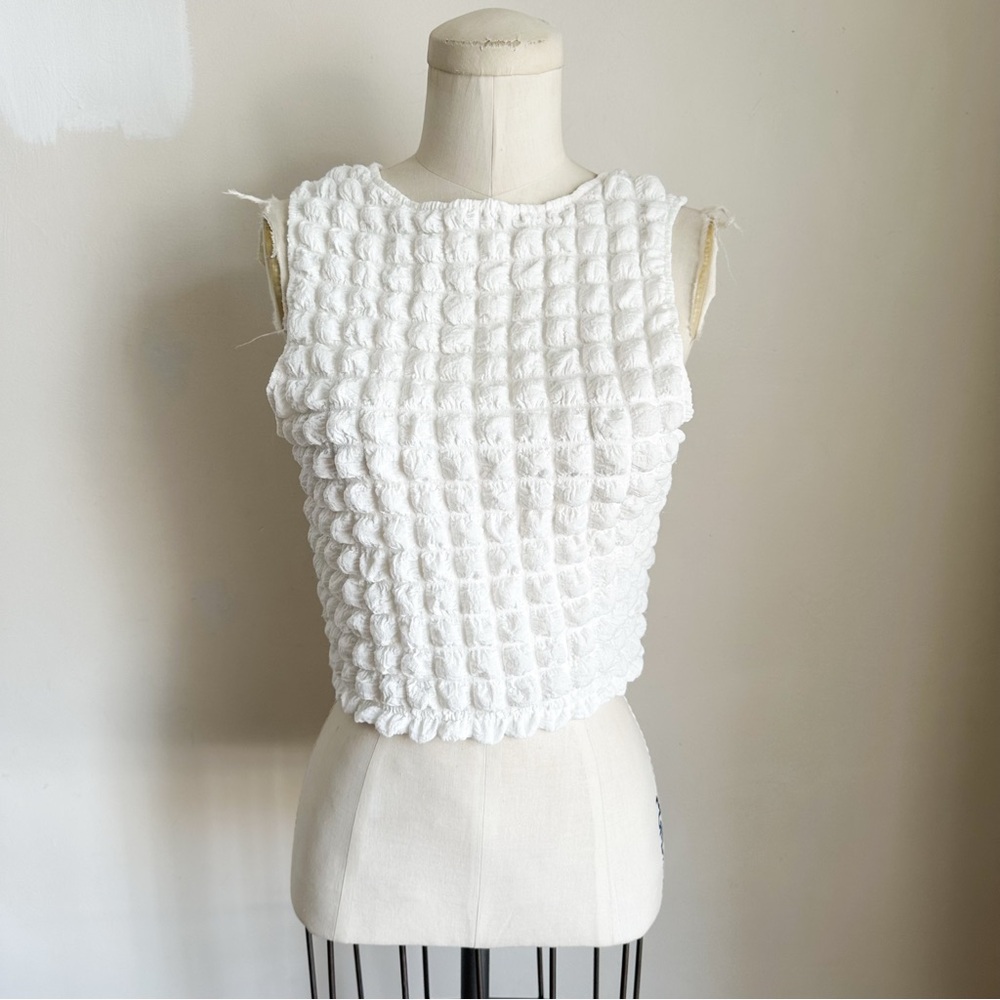 ⭐️3/$30⭐️ (bundle deal) White Popcorn Crop Top